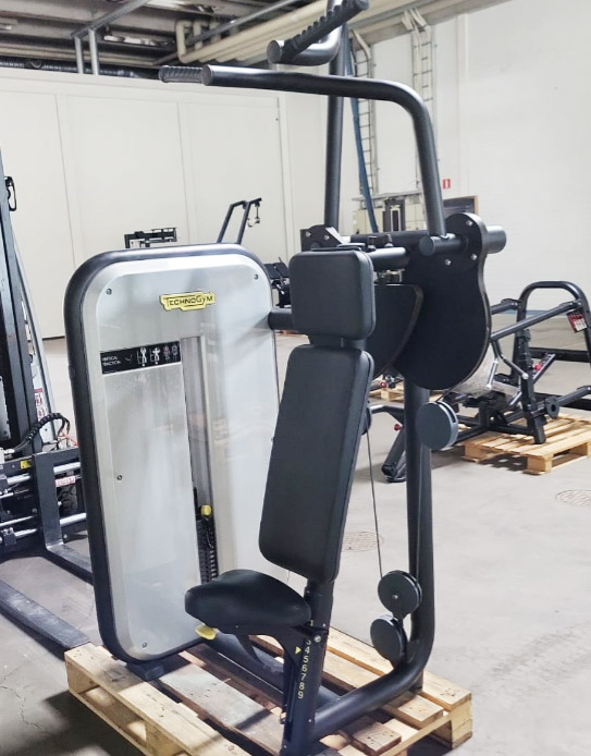 Technogym ylävetolaite element+ vertivcal traction *käytetty